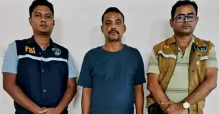 শরীরে ময়লা ছিটিয়ে ৪ লাখ টাকা চুরি; দুই বছর পর প্রধান আসামি গ্রেপ্তার